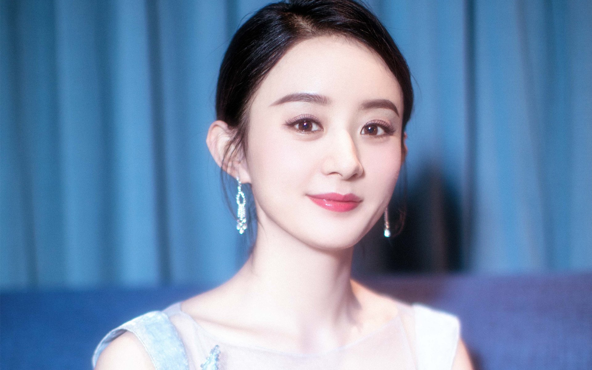 西藏男篮在比赛中奋力拼搏，赢得胜利，nba西藏篮球明星