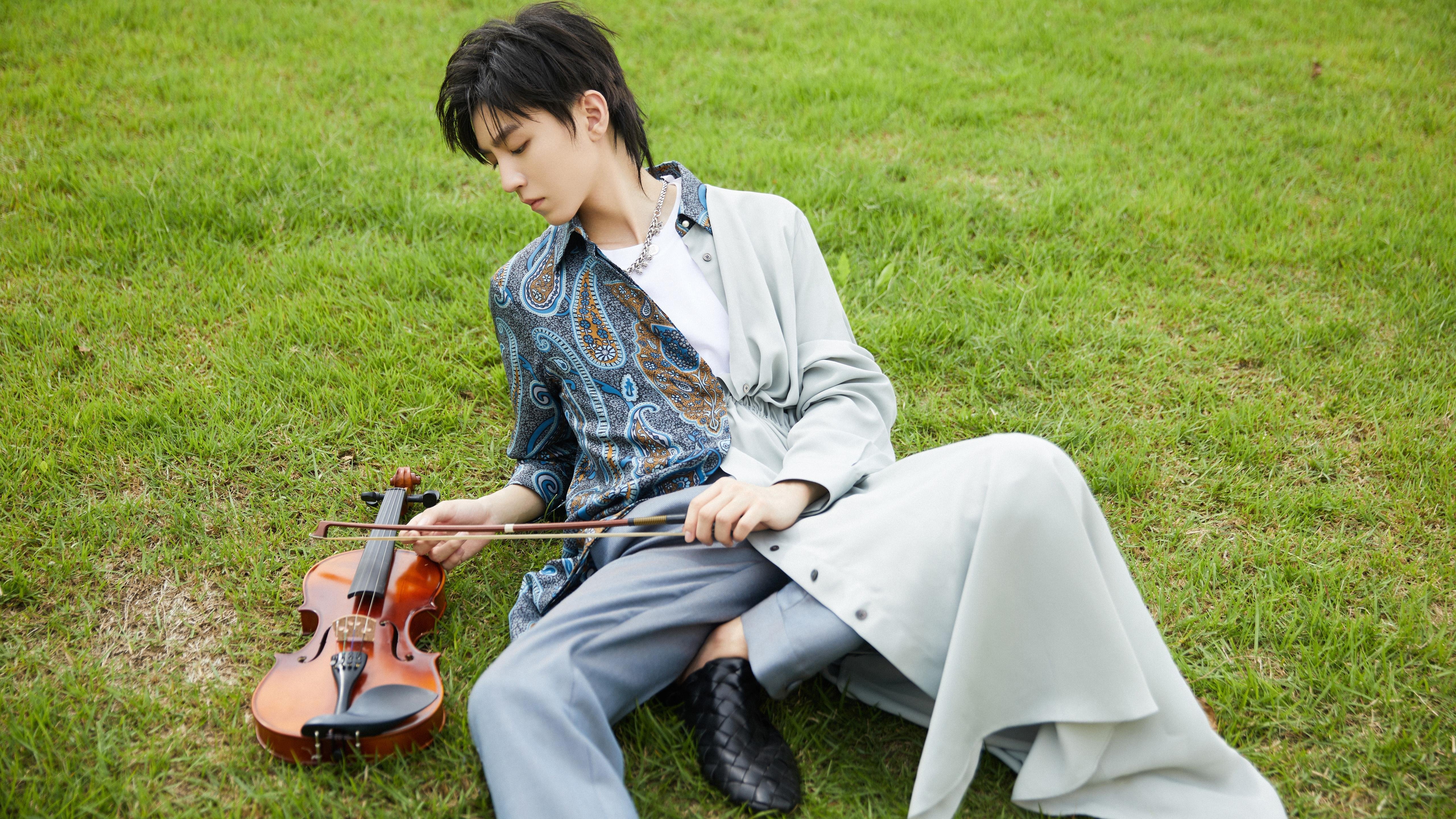 俱乐部冠军杯官网-世界杯精彩瞬间：永恒记忆的集锦大放送，世界杯纪念足球